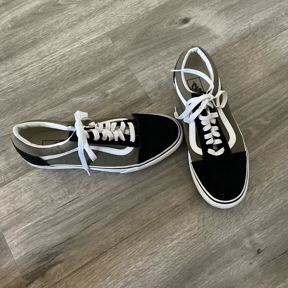 Vans Black and White Old Skool Sneakers with Signature Stripe